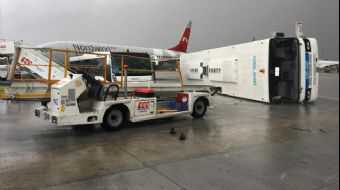 Antalya Havalimanı´nda korku dolu anlar! Yürekler ağza geldi