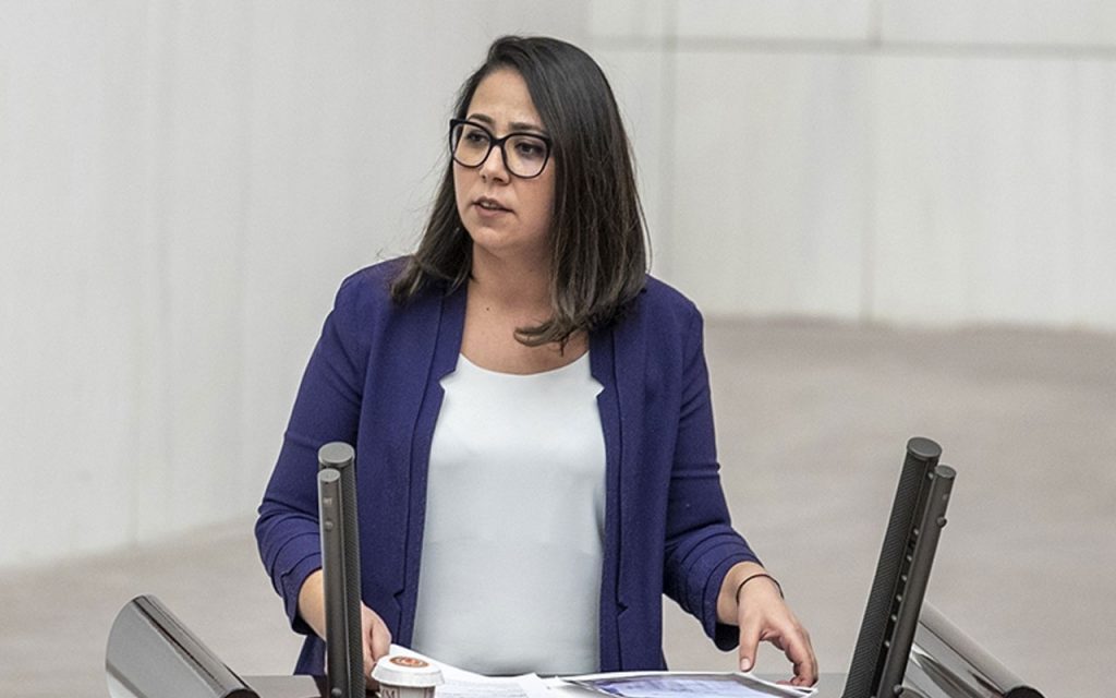 CHP İstanbul Milletvekili Saliha Sera Kadıgil Sütlü istifa etti! Türkiye İşçi Partisi’ne katılacak