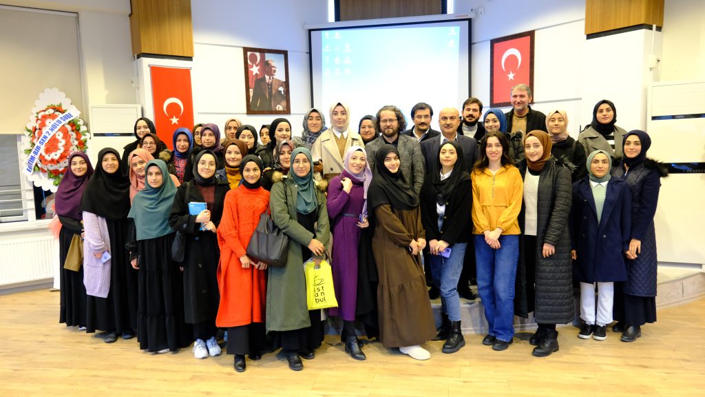 “Metaverse Çağında İnsan Kalmak”