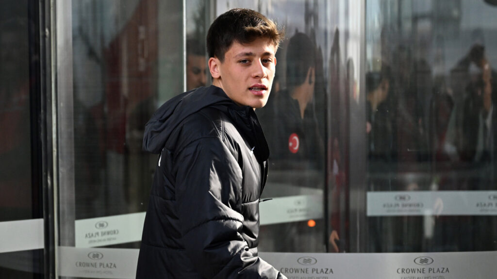 A Milli Futbol Takımı, Karadağ’a gitti