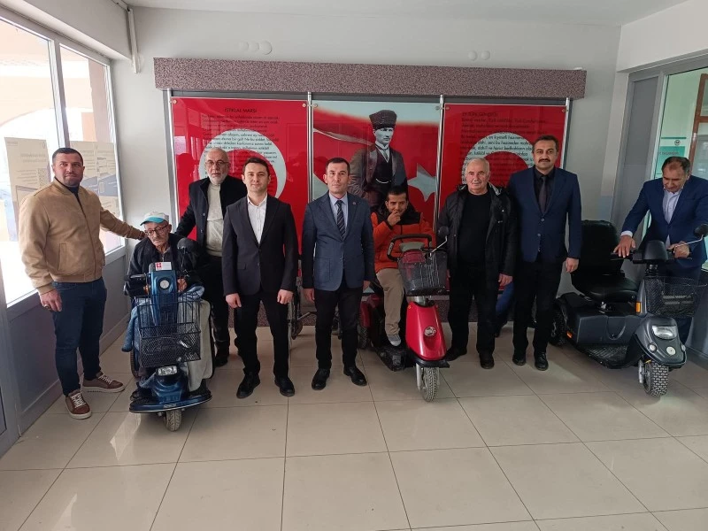 Sivas’ta Engellilere Akülü Araç Bağışı Gerçekleşti