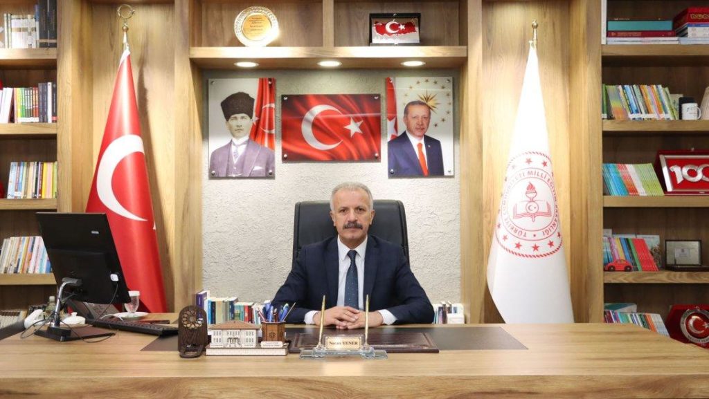 Son Dakika: Sivas İl Milli Eğitim Müdürü Görevden Alındı!