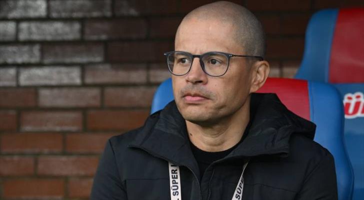 Alex de Souza, Futbol Sahalarına Veda Etti: “Türk Halkına Sonsuz Teşekkürler”