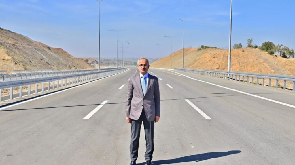 Aydın-Denizli Otoyolu Yarın Trafiğe Açılıyor: Beklenen An Geldi!