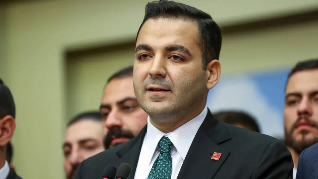 CHP Gençlik Kolları Başkanı Cem Aydın gözaltına alındı