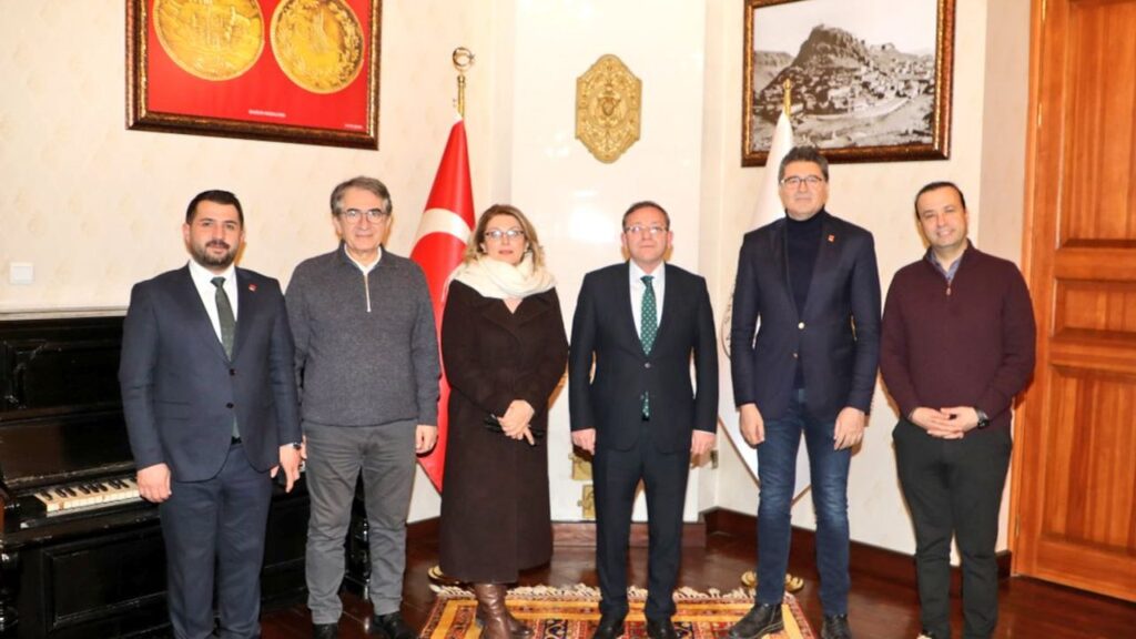 CHP Heyeti, Kars Valisi Ziya Polat’ı Resmi Ziyarette Bulundu