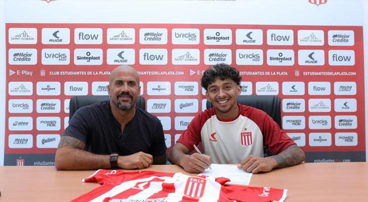 Fenerbahçe ile Anılıyordu! Yeni Takımına İmzayı Attı