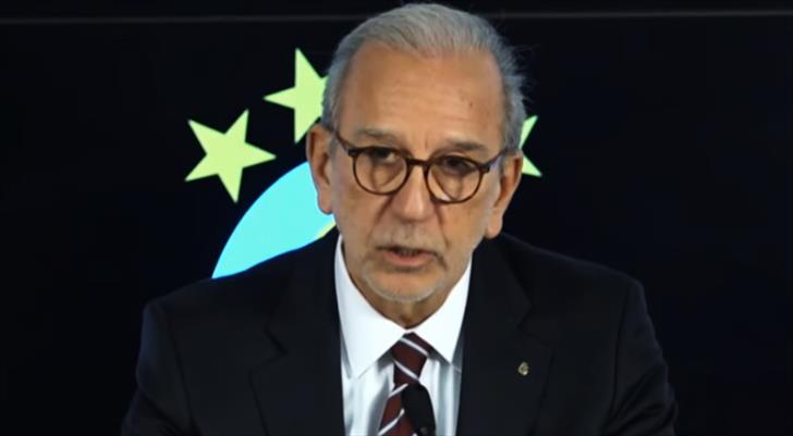 ‘Galatasaray’dan Yeni Transfer Müjdesi: “Gelecekte Daha Güçlü Olacağız”‘