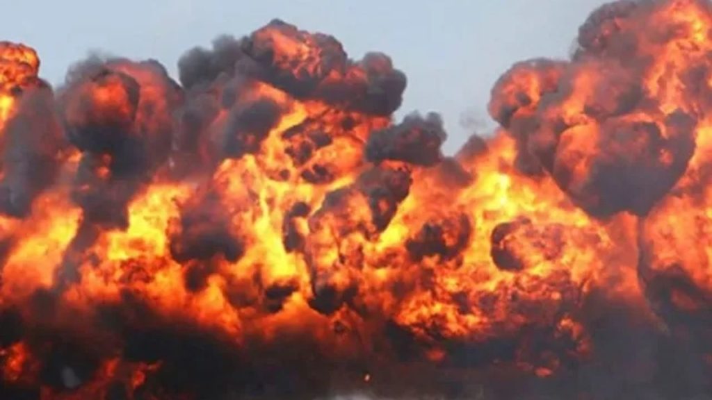 İran’da petrol deposunda yangın çıktı!