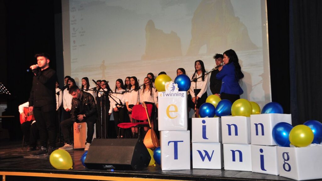 Kars’ta eTwinning Okul Etiketi Ödül Töreni Coşkuyla Düzenlendi