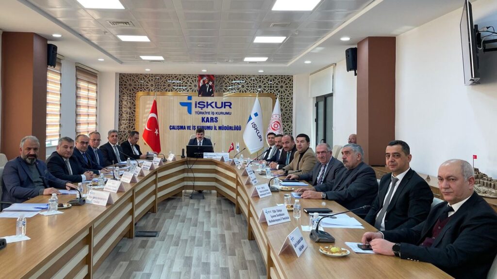 Kars’ta Mesleki Eğitim ve İstihdam Zirvesi Gerçekleşti