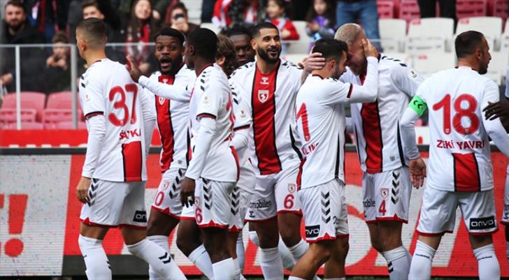 Reeder Samsunspor’dan Unutulmaz Tarihi Performans