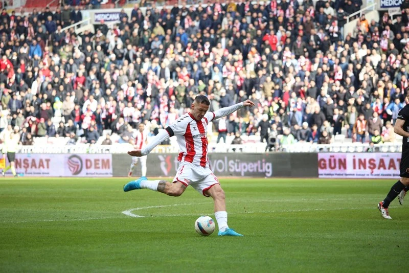 Rey Manaj’ın Performansı