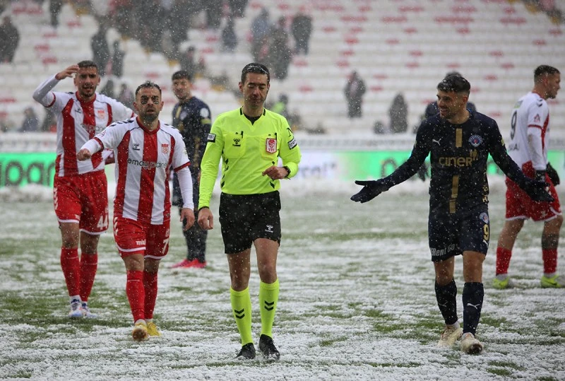 Sivasspor Bu Hakemle Kazanamıyor