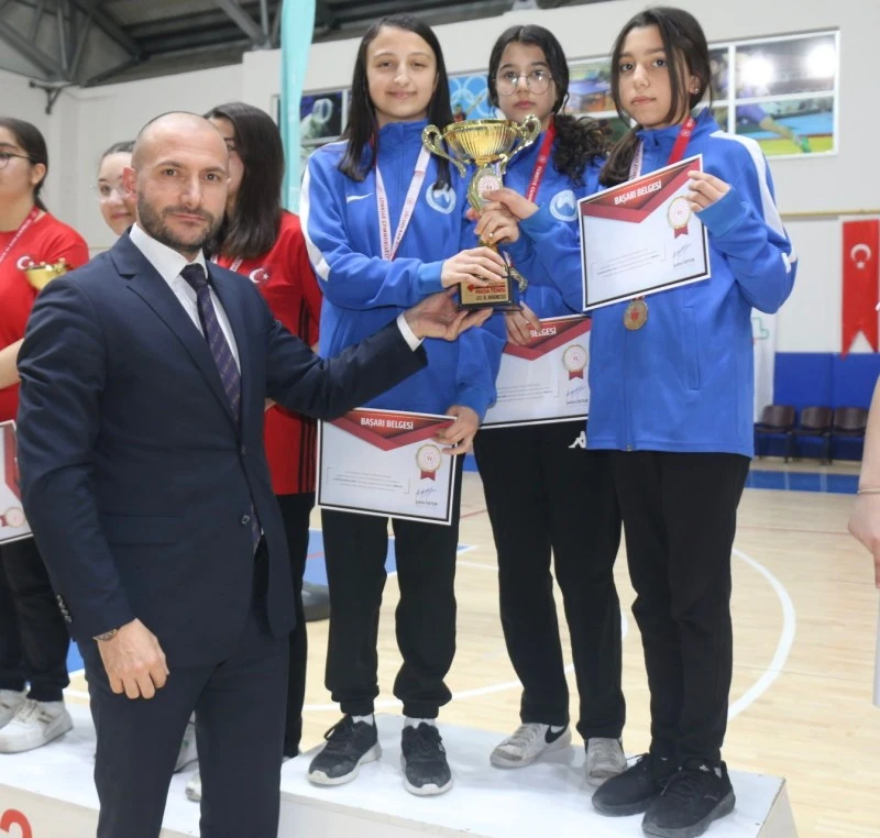 Sivas’ta Masa Tenisinin Zirve Yıldızları: Şampiyonlar Sahneye Çıkıyor