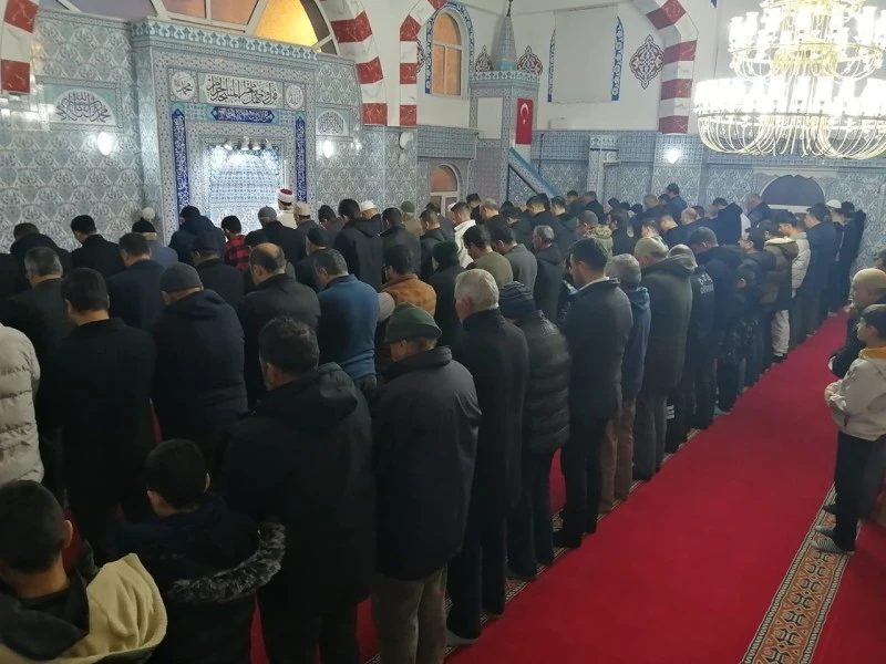 Sivas’ta Namaz Sonrası Çorba İkramının Sıcak Hikayesi