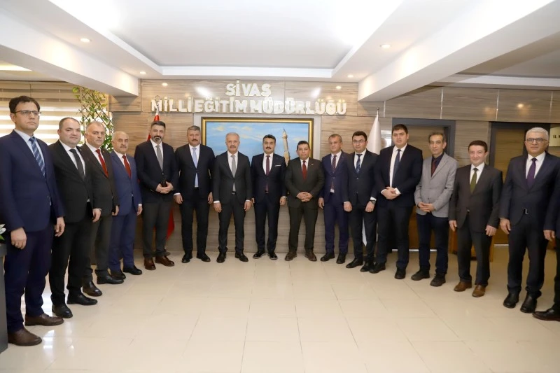 Sivas’ta Yeni Milli Eğitim Müdürü Erdoğan Göreve Başladı!