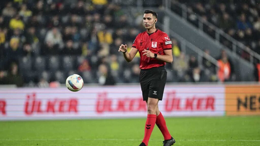 Trendyol Süper Lig 18. Hafta Hakem Kadrosu Açıklandı: Galatasaray-Göztepe Maçına Beklenmedik İsim