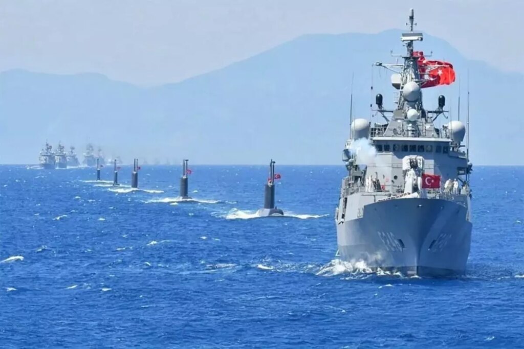 Türk Deniz Kuvvetleri’nin Gücünü Gösteren Savaş Gemileri Onları Harekete Geçirdi