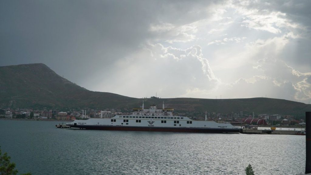 Van Gölü’nde Türkiye’nin En Büyük Feribotları