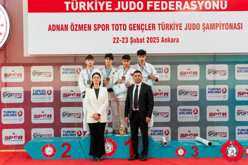 Ankara’da Gençler Judo Şampiyonası’nda Sivas’a Bronz Madalya