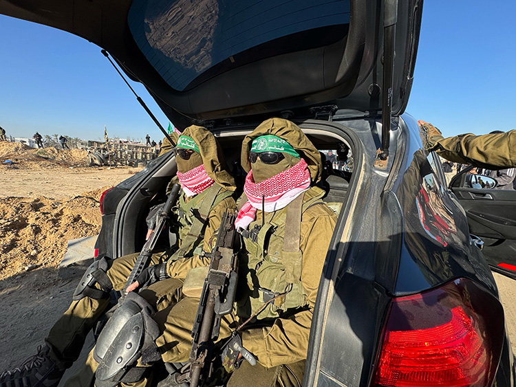 Gazze Şeridi’nde İsrailli Cenazelerin Teslimi ve Hamas’ın Açıklamaları