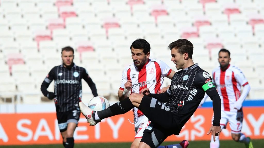 Net Global Sivasspor ve TÜMOSAN Konyaspor Arasında 1-1 Beraberlik