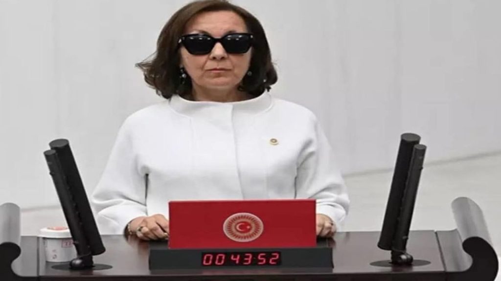 Serap Yazıcı Gelecek Partisi’nden İstifa Etti ve AK Parti’ye Katılacağı İddia Ediliyor