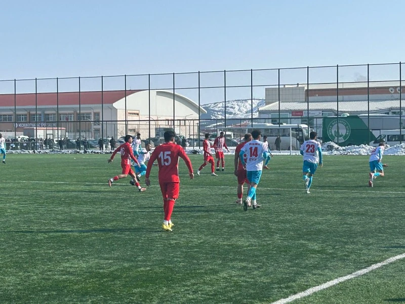 Sivas Dört Eylül Futbol A.Ş. ile Sivas Derbisi 0-0 Berabere Sona Erdi