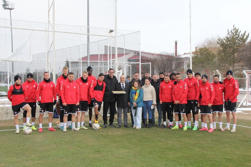Sivasspor’a Moral Ziyareti ve Konyaspor Maçı Hazırlıkları