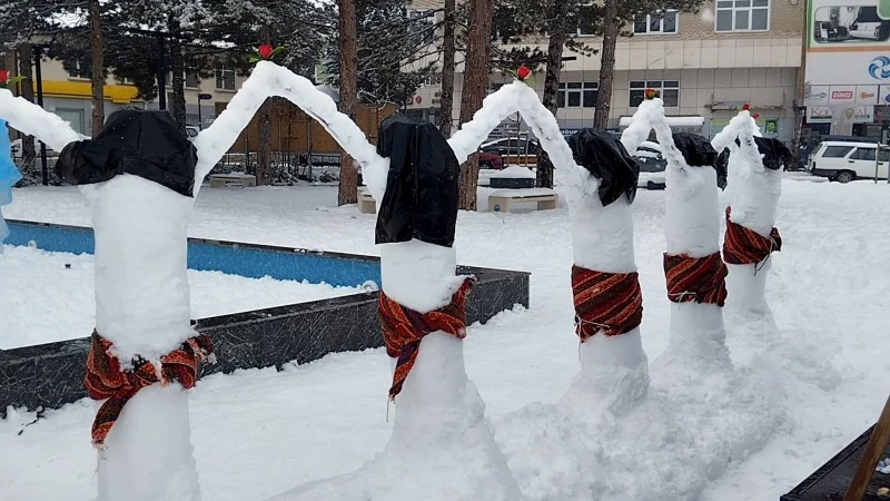 Sivas’ta Kar Eğlencesi: Kardan Folklor Ekibi