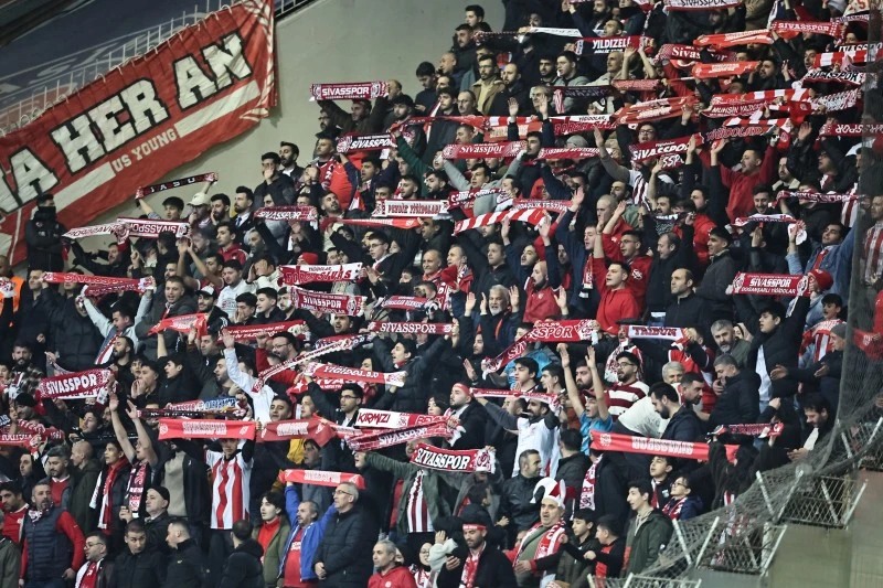 Taraftar İstanbul’da Yalnız Bırakmadı