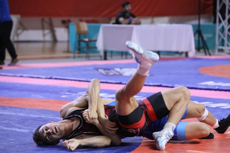 U23 Serbest Türkiye Güreş Şampiyonası Sivas’ta Devam Ediyor