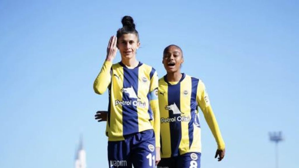 Yağmur Uraz, Türk Kadın Futbol Tarihinde Bir İlke İmza Attı