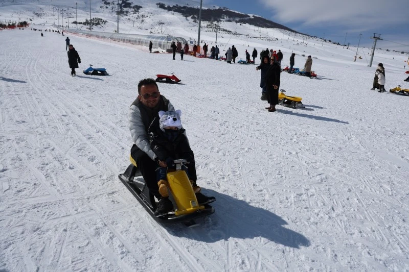 Yıldız Dağı'na Yoğun İlgi ve Kış Tatili Keyfi