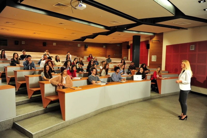 Yükseköğretimde Kadın ve Kız Çocukları Günü: Kadınların Eğitime Katılımı ve Akademik Başarıları