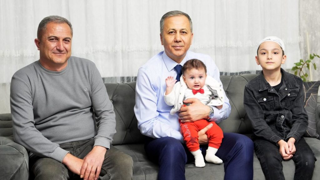 Ali Yerlikaya, Tunahan Yılmaz’ı Ziyaret Etti