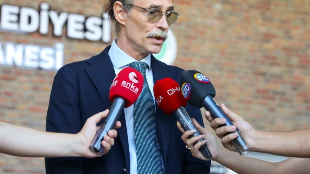 Başkan Beşikçioğlu’nun Film Çekimleri Tepki Çekti