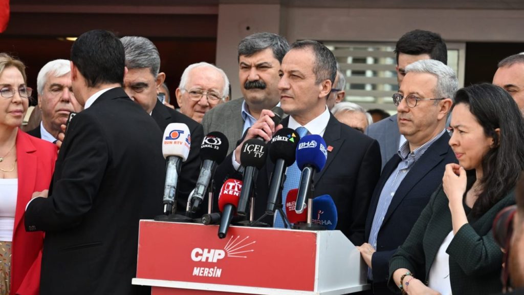 CHP Mersin İl Başkanlığı:”Bu Bir Darbedir”