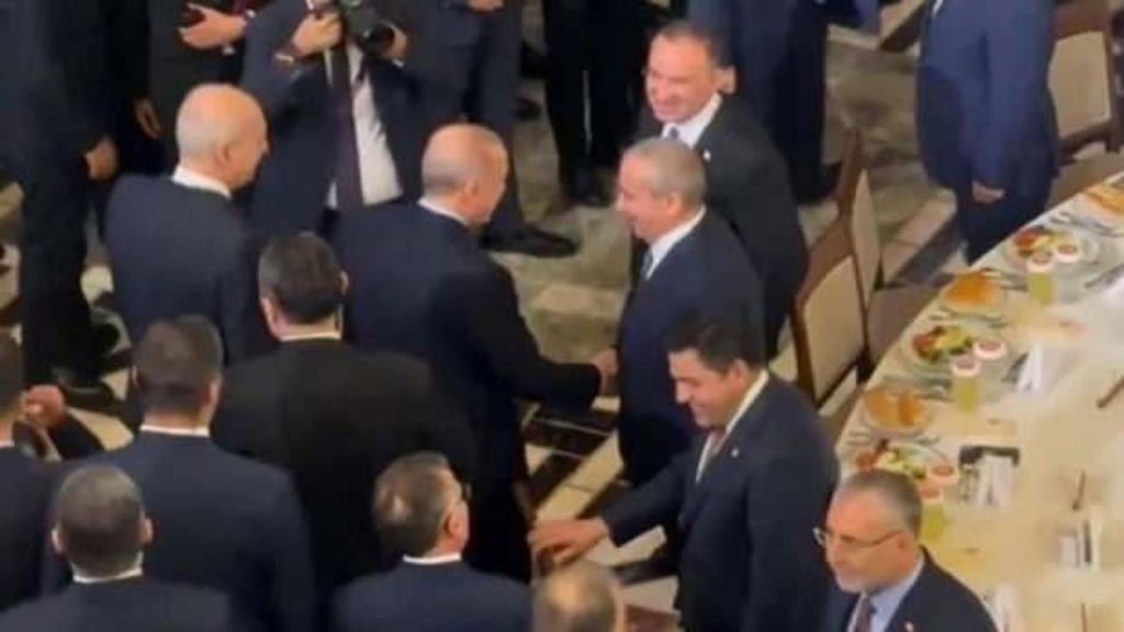 Cumhurbaşkanı Erdoğan ve Sırrı Süreyya Önder Arasındaki Kısa Sohbet