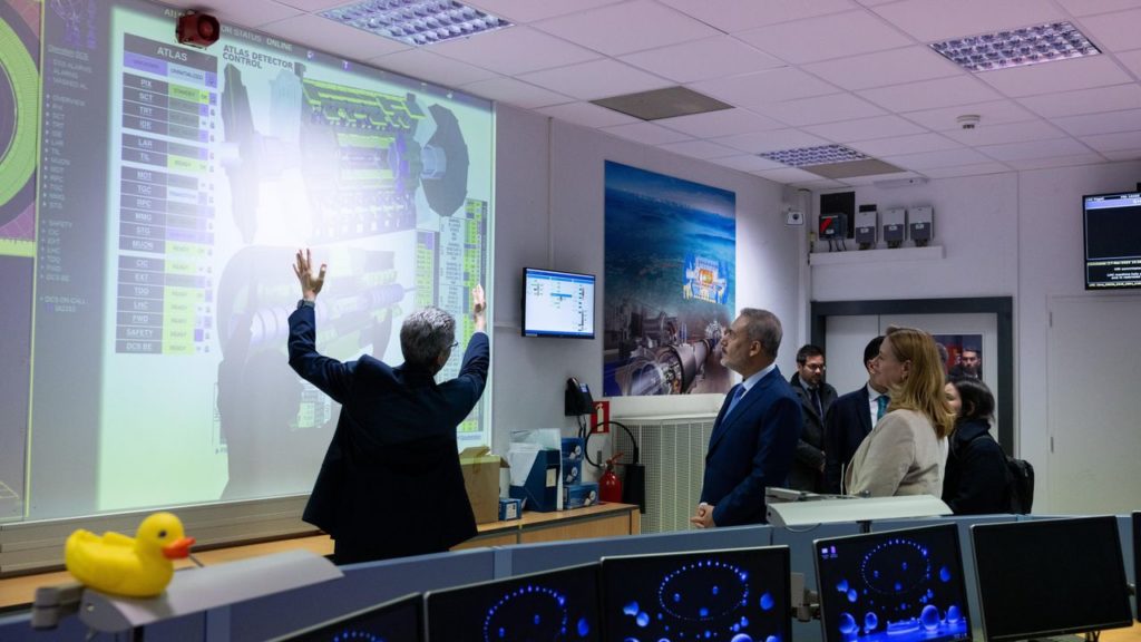 Dışişleri Bakanı Hakan Fidan CERN’i Ziyaret Etti