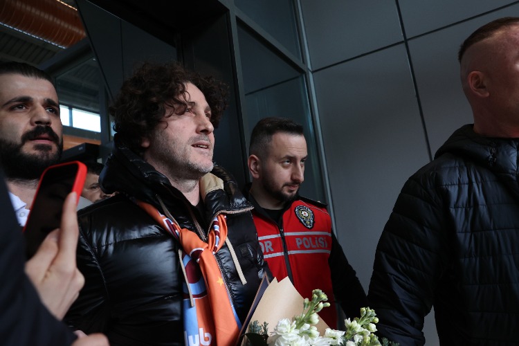 Fatih Tekke Trabzon’a Dönerek Taraftarları Selamladı