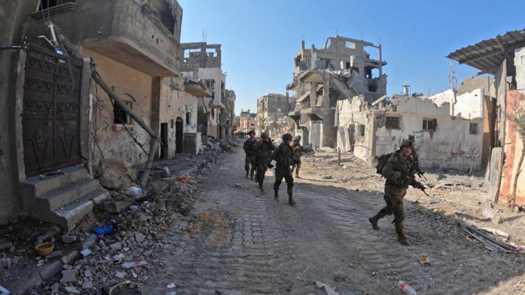 İsrail Ordusu Gazze’de Bombardımanlarını Sürdürüyor