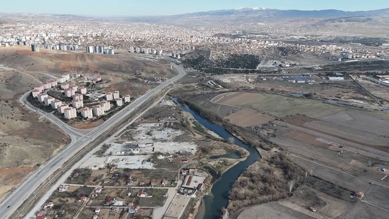 Kızılırmak Nehri'nde Kuraklık Alarmı