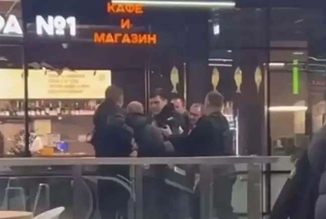 Rusya’da Alışveriş Merkezinde Silahlı Saldırı: 3 Yaralı