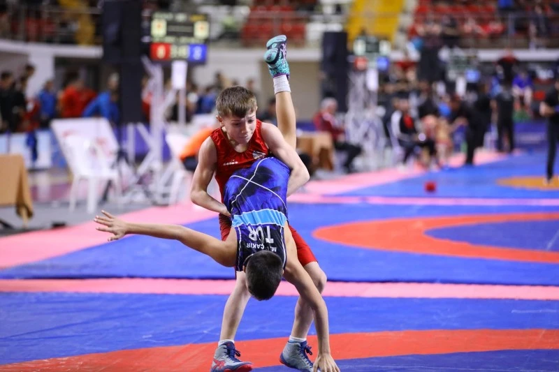 Sivas, U11-U14 Güreş Türkiye Şampiyonası’na Ev Sahipliği Yapacak