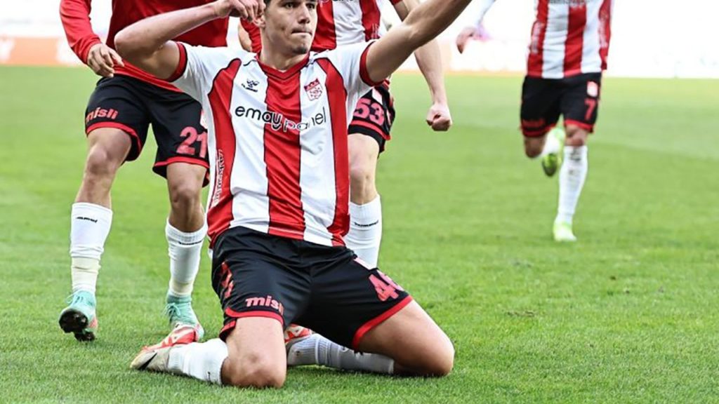 Sivasspor, Adana Demirspor ile Kritik Maçta Buluşuyor