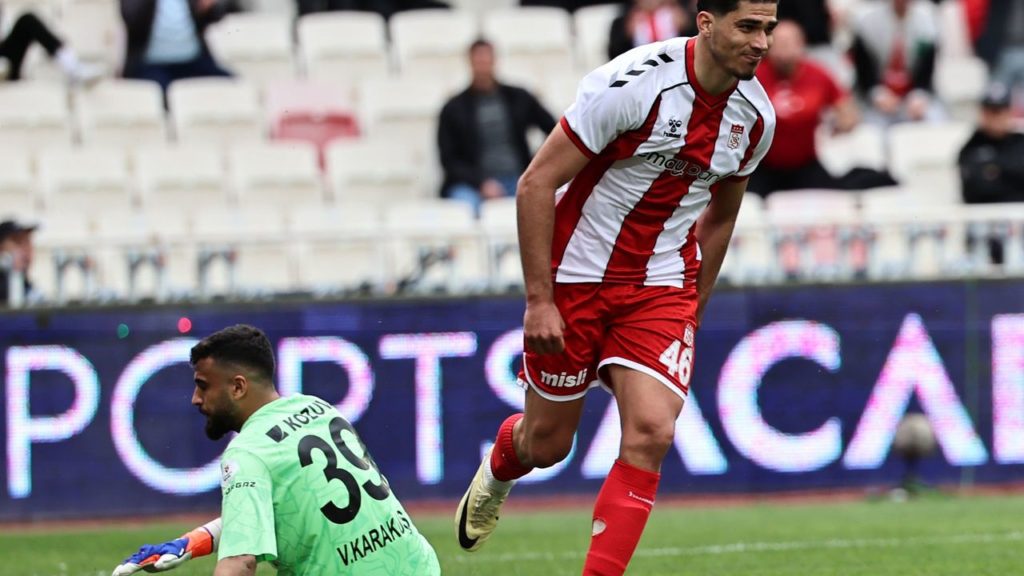 Bekir Böke, 4. Golünü Attı ve Güreşçi Babasına Armağan Etti