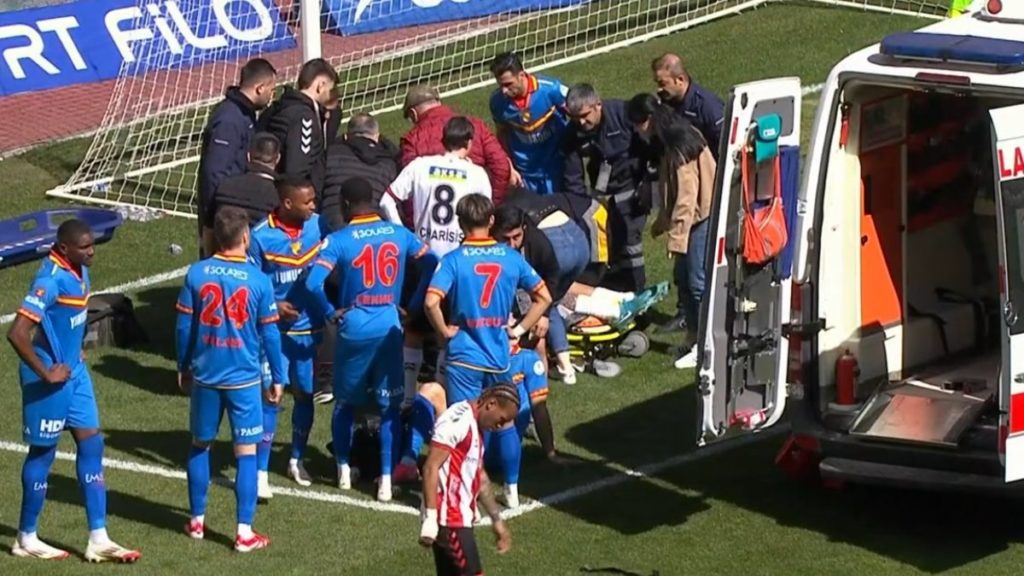 Sivasspor-Göztepe Maçında Sakatlık Şoku