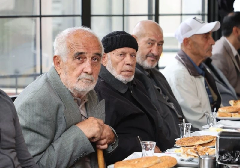 Türkiye’de Yaşlı Nüfus Oranı Artıyor